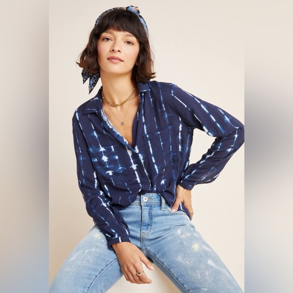 cloth & stone Tops - Cloth & Stone x Anthropologie Robyn Tie-Dye Button down Shirt Blue White sz M